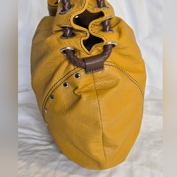 Relic Purse - Picture 5 of 11